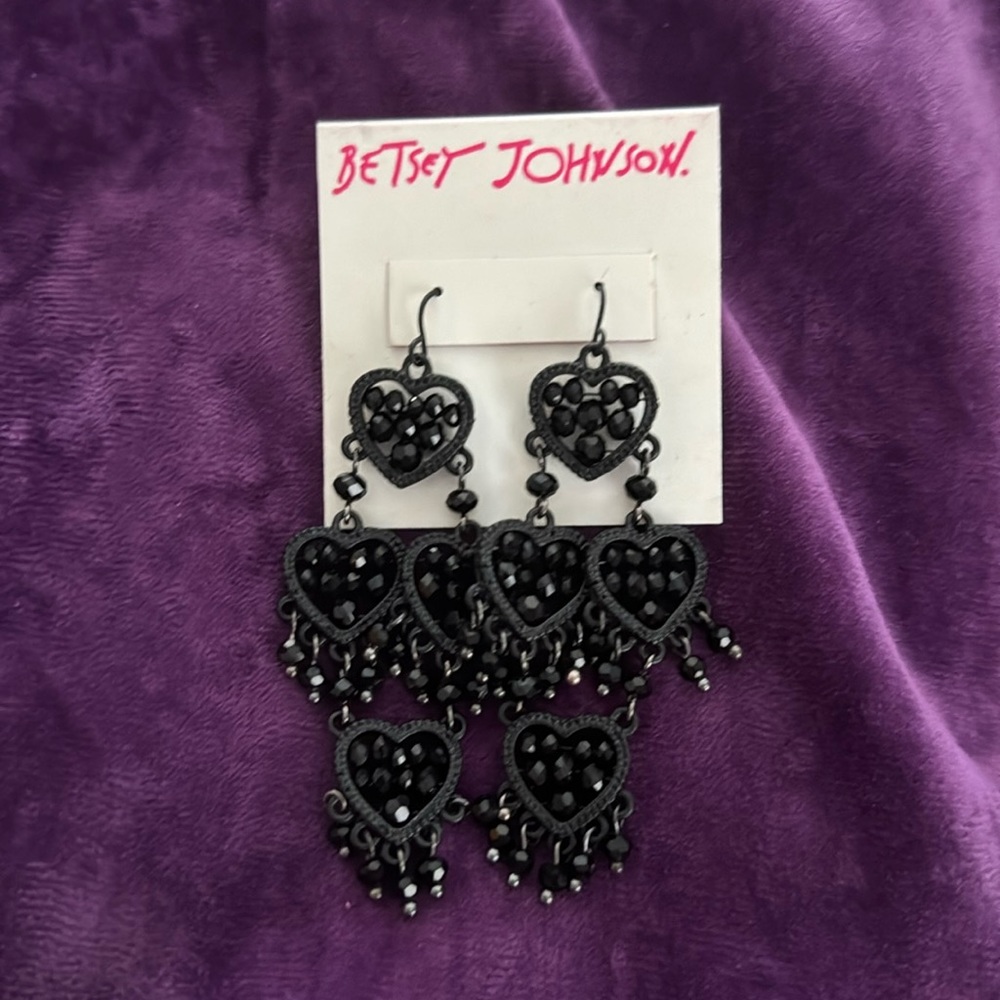 Betsy Johnson black crystal heart chandelier earrings